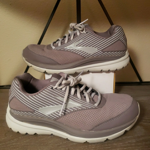 Brooks Shoes - Brooks Addiction Suede Walking Shoe 9 2E Extra Wide
